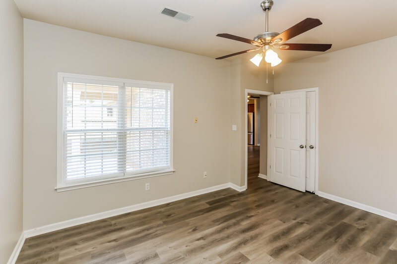 1,920/Mo, 7356 Lauren Ln Olive Branch, MS 38654 Main Bedroom View 2