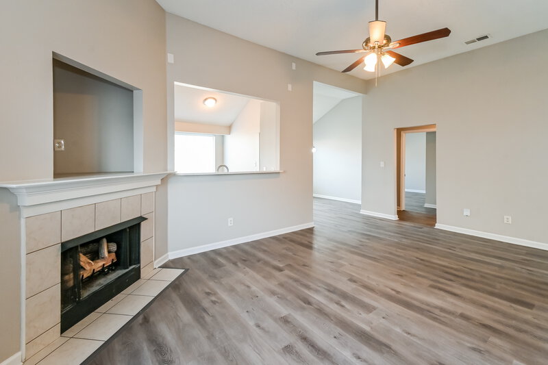 1,635/Mo, 9044 Snow Drift Ln Cordova, TN 38016 Living Room View 2