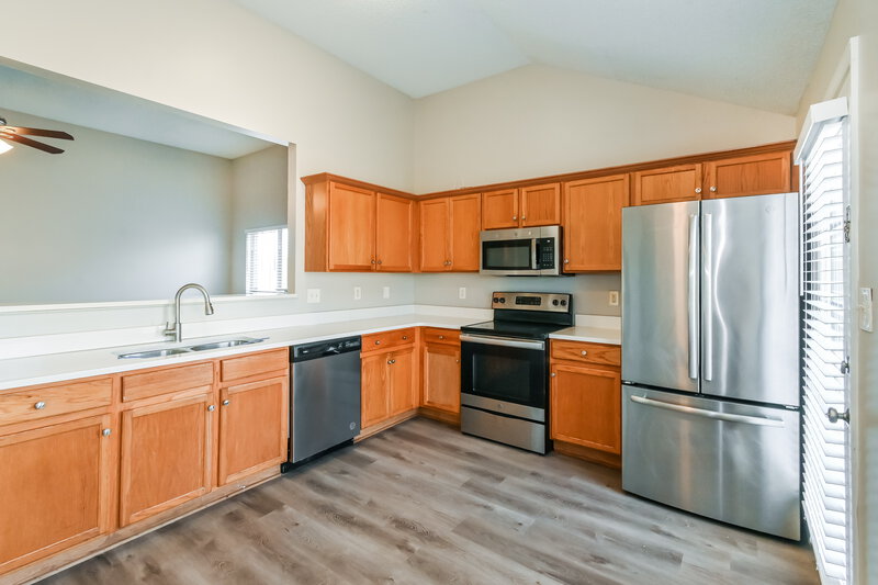 1,635/Mo, 9044 Snow Drift Ln Cordova, TN 38016 Kitchen View