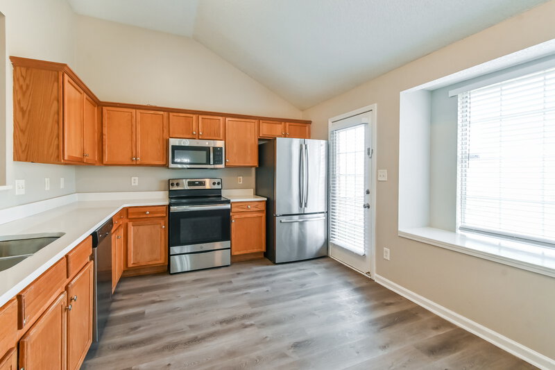 1,635/Mo, 9044 Snow Drift Ln Cordova, TN 38016 Kitchen View 3