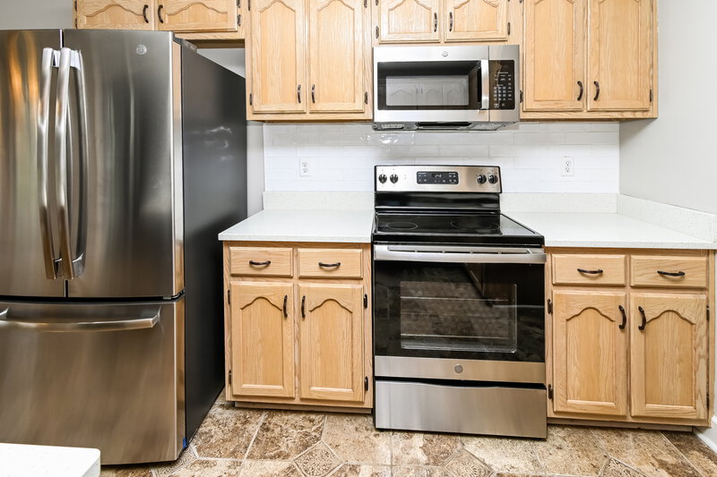 2,160/Mo, 1072 Deer Creek Dr Hernando, MS 38632 Kitchen View