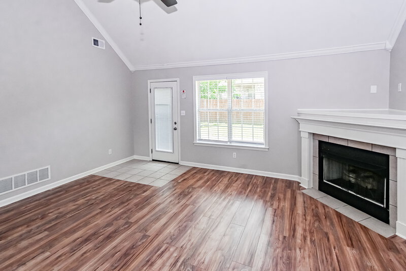 3,210/Mo, 49 Cross Creek Dr Hernando, MS 38632 Living Room View 2