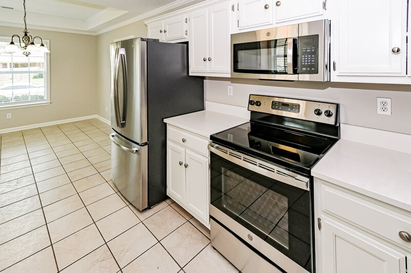 3,210/Mo, 49 Cross Creek Dr Hernando, MS 38632 Kitchen View 2