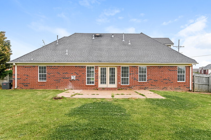 2,090/Mo, 2201 Cresent Ln Southaven, MS 38672 Rear View