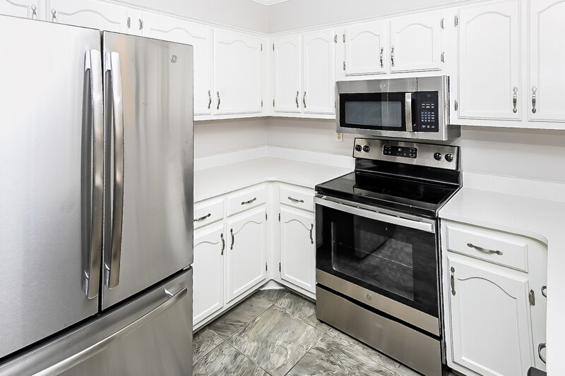 1,855/Mo, 6686 Steeple Chase Cir Memphis, TN 38141 Kitchen View 2