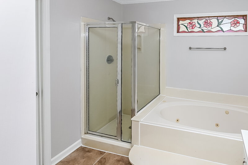 1,855/Mo, 6686 Steeple Chase Cir Memphis, TN 38141 Main Bathroom View