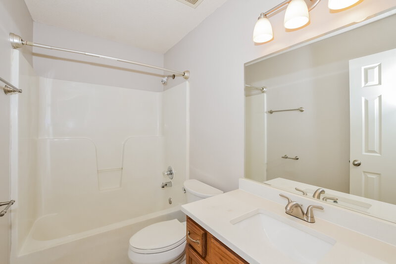 2,045/Mo, 1058 Green Fern Cove Cordova, TN 38018 Bathroom View