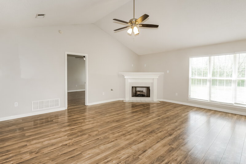 1,965/Mo, 751 Northwood West Cove Hernando, MS 38632 Living Room View 2