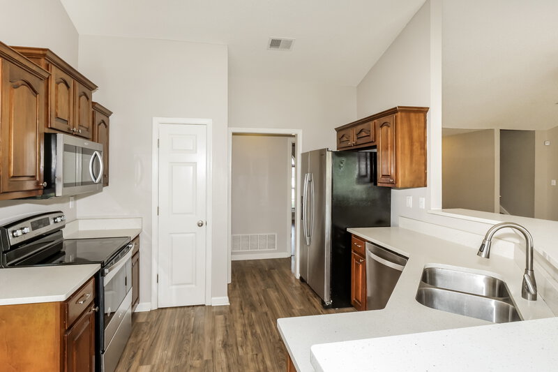 1,965/Mo, 751 Northwood West Cove Hernando, MS 38632 Kitchen View