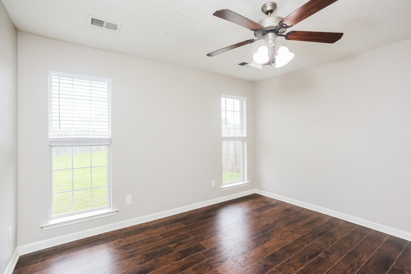 1,890/Mo, 10218 Cottage Oaks Cove Memphis, TN 38016 Main Bedroom View