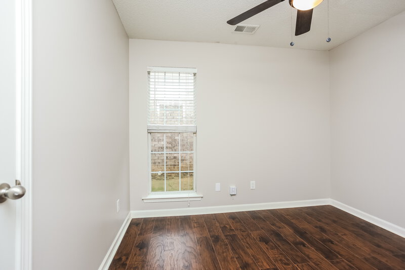 1,890/Mo, 10218 Cottage Oaks Cove Memphis, TN 38016 Bedroom View