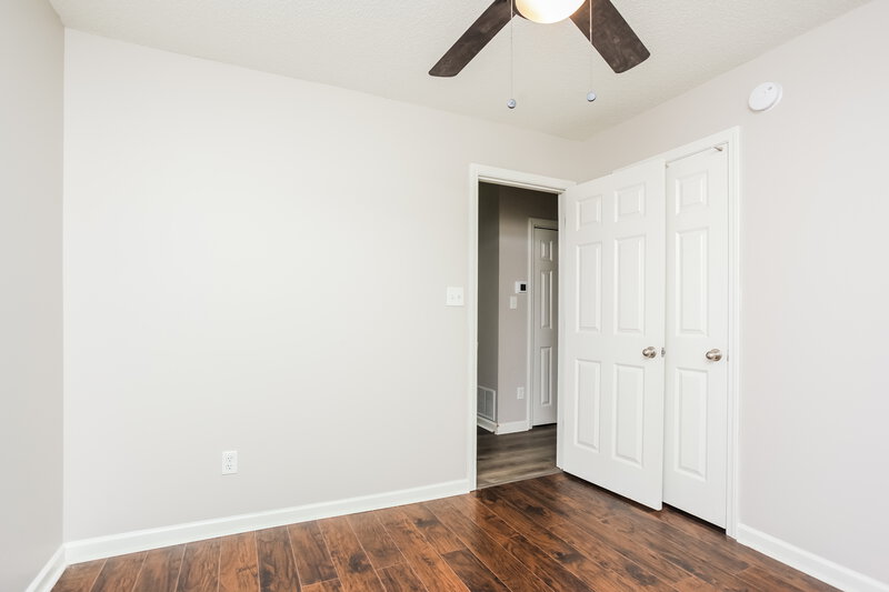 1,890/Mo, 10218 Cottage Oaks Cove Memphis, TN 38016 Bedroom View 2