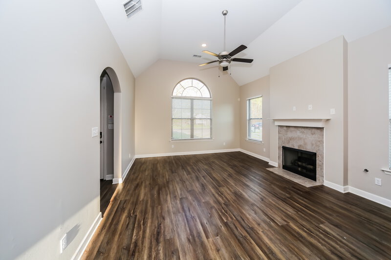 3,070/Mo, 7681 Carlton Dr Southaven, MS 38672 Living Room View