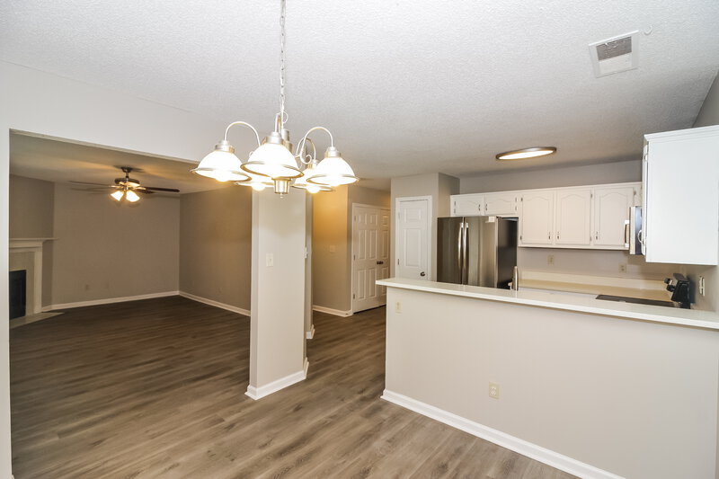 1,715/Mo, 5571 Kayla Dr Southaven, MS 38671 Dining Room View 2