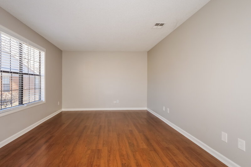 1,790/Mo, 7201 Skidmore Cove Memphis, TN 38119 Family Room View 2