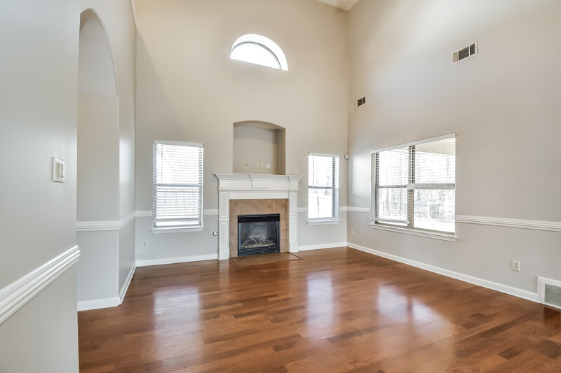 3,300/Mo, 480 Green Willow Cove Oakland, TN 38060 Living Room View