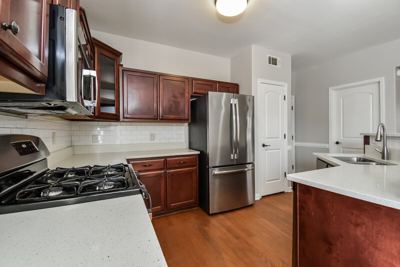 3,300/Mo, 480 Green Willow Cove Oakland, TN 38060 Kitchen View