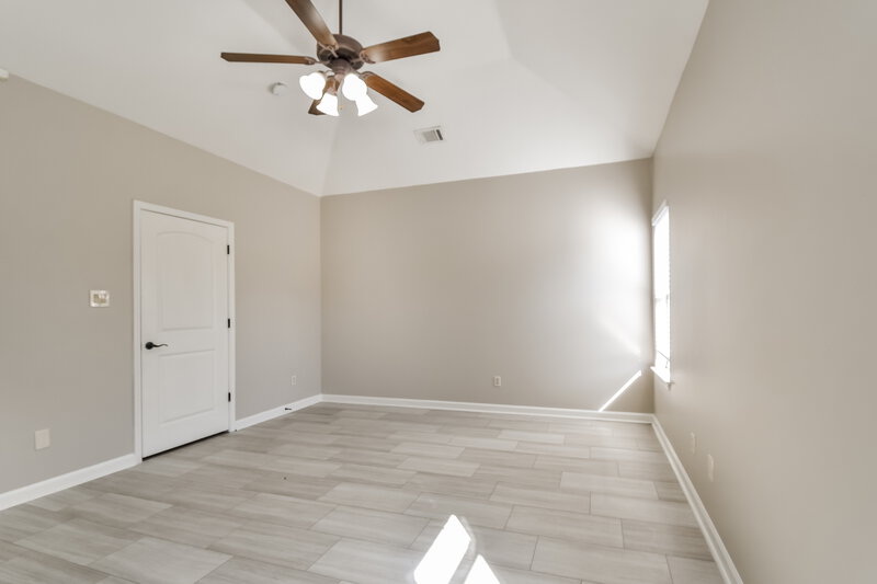 3,300/Mo, 480 Green Willow Cove Oakland, TN 38060 Main Bedroom View 2