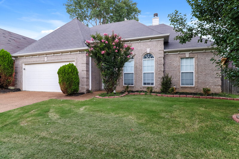 1,720/Mo, 2658 Breezy Ridge Trail Cordova, TN 38016 Front View