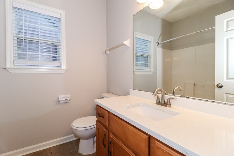 1,720/Mo, 2658 Breezy Ridge Trail Cordova, TN 38016 Bathroom View