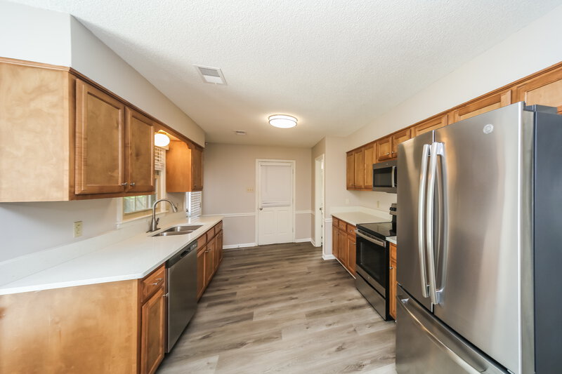 2,250/Mo, 5005 Cottage Ln Memphis, TN 38125 Kitchen View