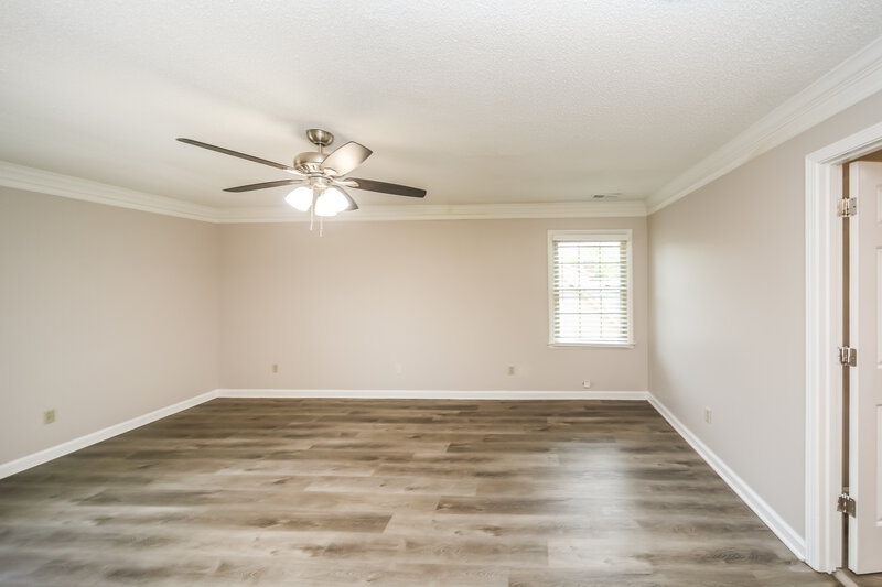 2,250/Mo, 5005 Cottage Ln Memphis, TN 38125 Bedroom View