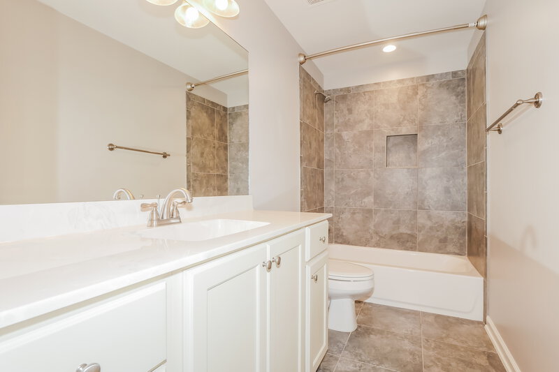 2,210/Mo, 4669 E Dublin Olive Branch, MS 38654 Bathroom View