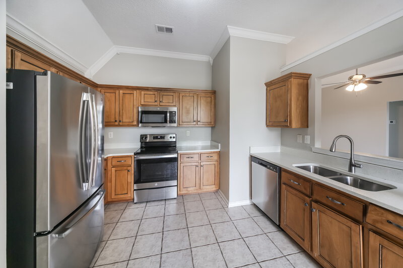 1,860/Mo, 9886 Stage Run Dr Olive Branch, MS 38654 Kitchen View 2