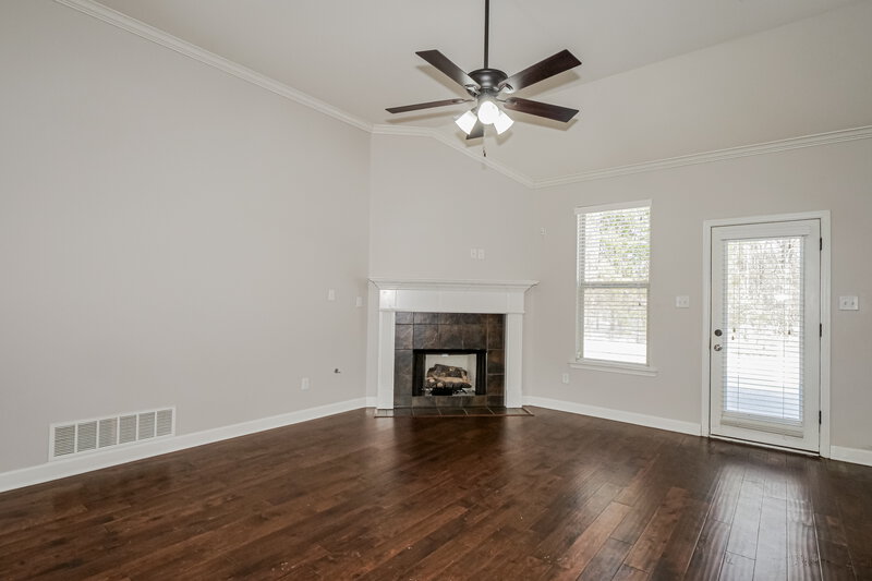 2,350/Mo, 4992 Delaney Valley Ln Bartlett, TN 38002 Living Room View