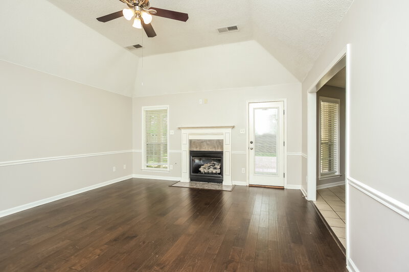 2,310/Mo, 5828 Morganton Dr Olive Branch, MS 38654 Living Room View