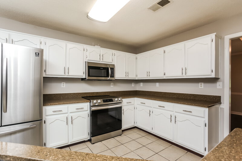 2,310/Mo, 5828 Morganton Dr Olive Branch, MS 38654 Kitchen View 2