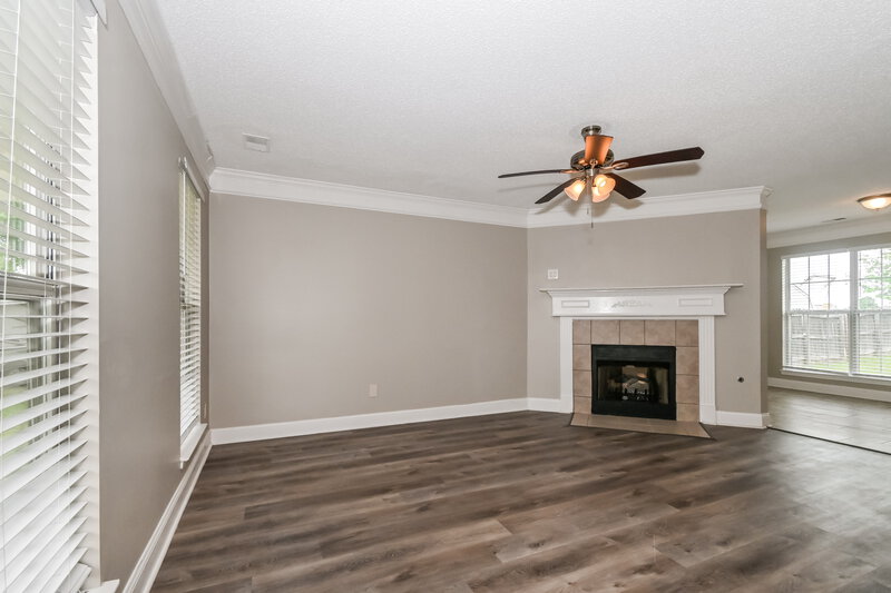 1,985/Mo, 4210 Shadow Ridge Dr Horn Lake, MS 38637 Living Room View 2