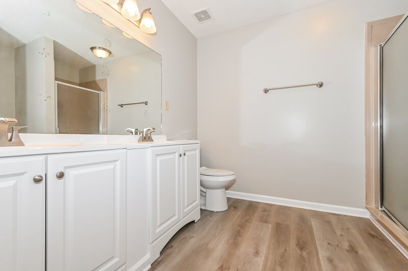 1,985/Mo, 4210 Shadow Ridge Dr Horn Lake, MS 38637 Main Bathroom View