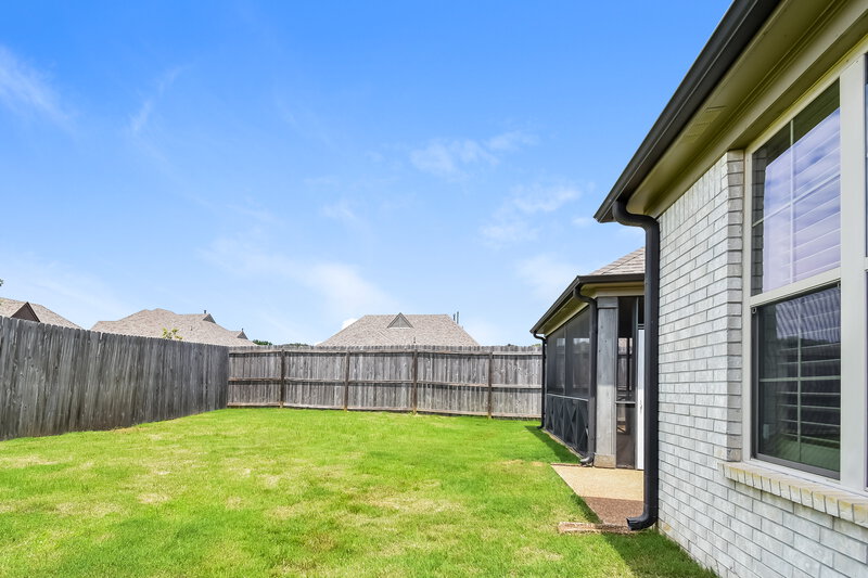 2,220/Mo, 430 Hidden Meadows Cove Oakland, TN 38060 Backyard View