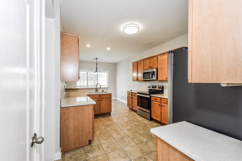 2,610/Mo, 1275 Heritage Lake Dr Hernando, MS 38632 Kitchen View