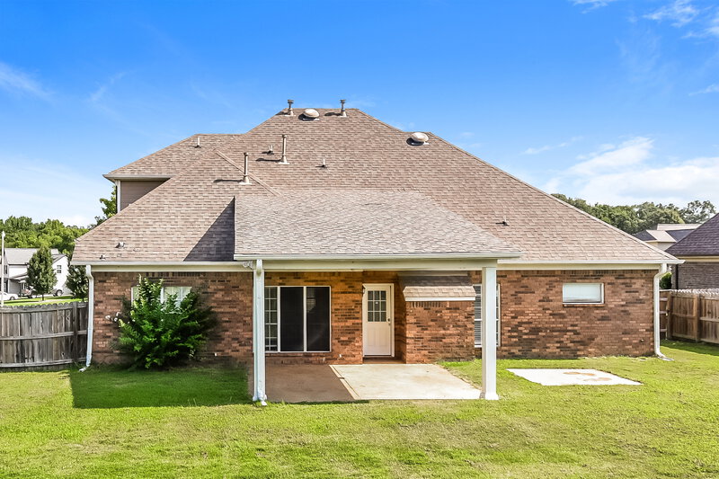 2,610/Mo, 1275 Heritage Lake Dr Hernando, MS 38632 Rear View