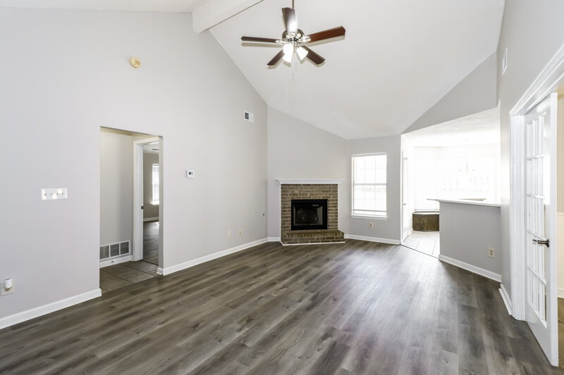 2,000/Mo, 6963 Naples Dr Cordova, TN 38018 Living Room View 2