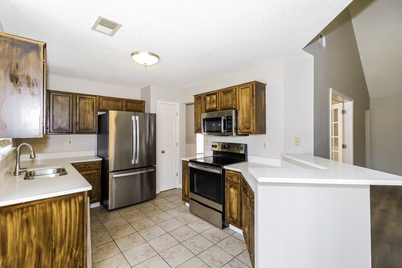 2,000/Mo, 6963 Naples Dr Cordova, TN 38018 Kitchen View