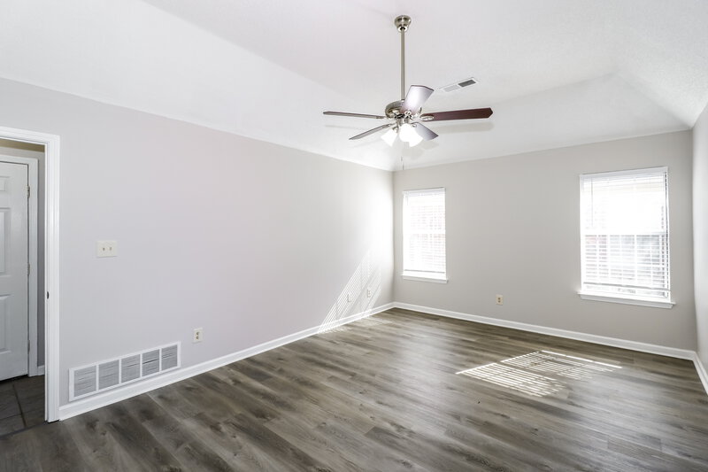 2,000/Mo, 6963 Naples Dr Cordova, TN 38018 Main Bedroom View