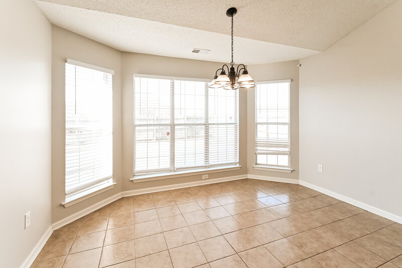 1,900/Mo, 7331 George Ln Horn Lake, MS 38637 Dining Room View