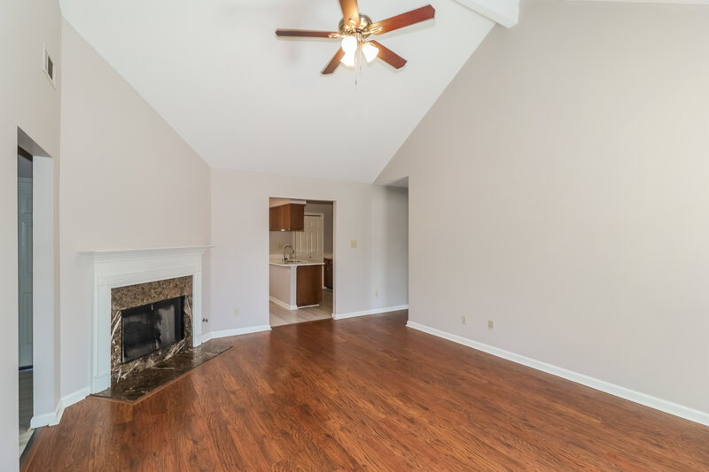 1,500/Mo, 8416 Kimberly Rose Dr Cordova, TN 38016 Living Room View