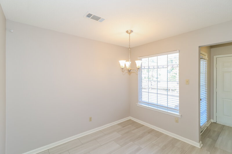 1,500/Mo, 8416 Kimberly Rose Dr Cordova, TN 38016 Dining Room View