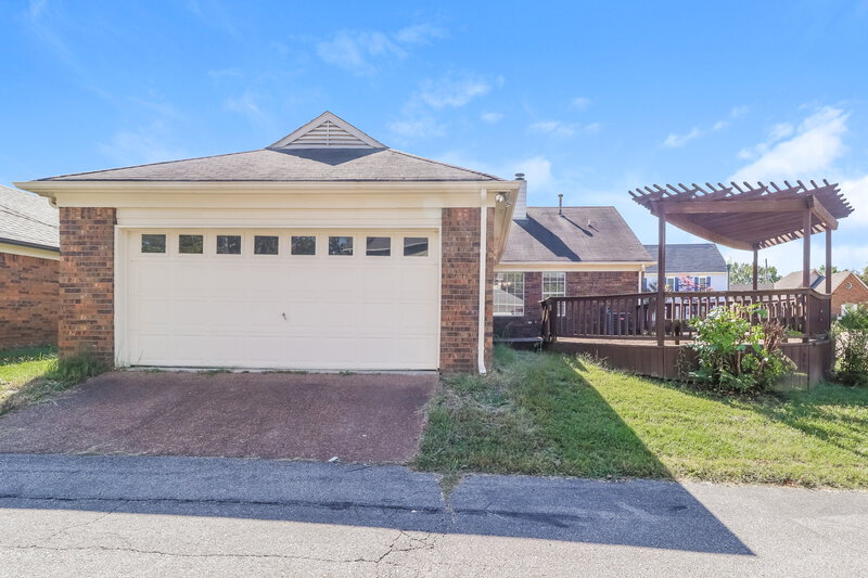 1,500/Mo, 8416 Kimberly Rose Dr Cordova, TN 38016 Rear View
