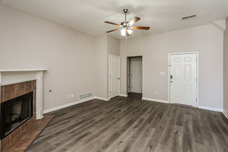 1,890/Mo, 8450 Clubview Dr Olive Branch, MS 38654 Living Room View