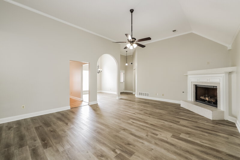 3,200/Mo, 2346 Kindlewood Dr Southaven, MS 38672 Living Room View 2