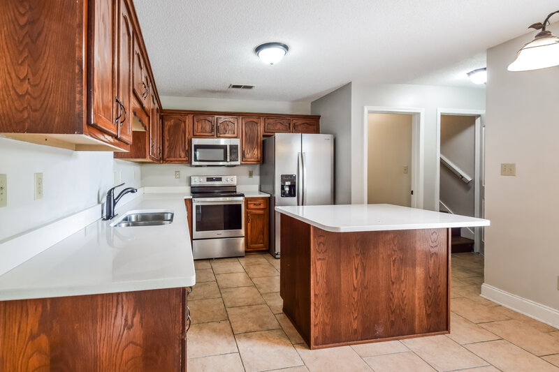 2,355/Mo, 2346 Kindlewood Dr Southaven, MS 38672 Kitchen View