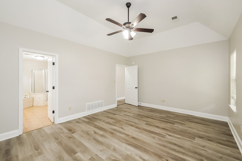 3,200/Mo, 2346 Kindlewood Dr Southaven, MS 38672 Main Bedroom View 2