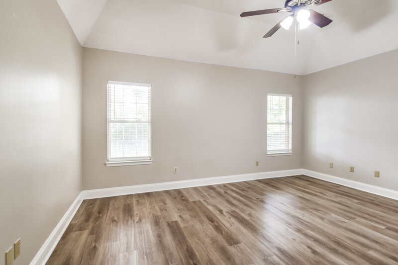 2,355/Mo, 2346 Kindlewood Dr Southaven, MS 38672 Main Bedroom View