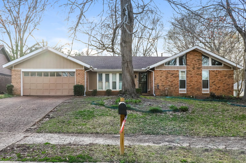 2,370/Mo, 2209 Burlingate Dr Memphis, TN 38016 External View
