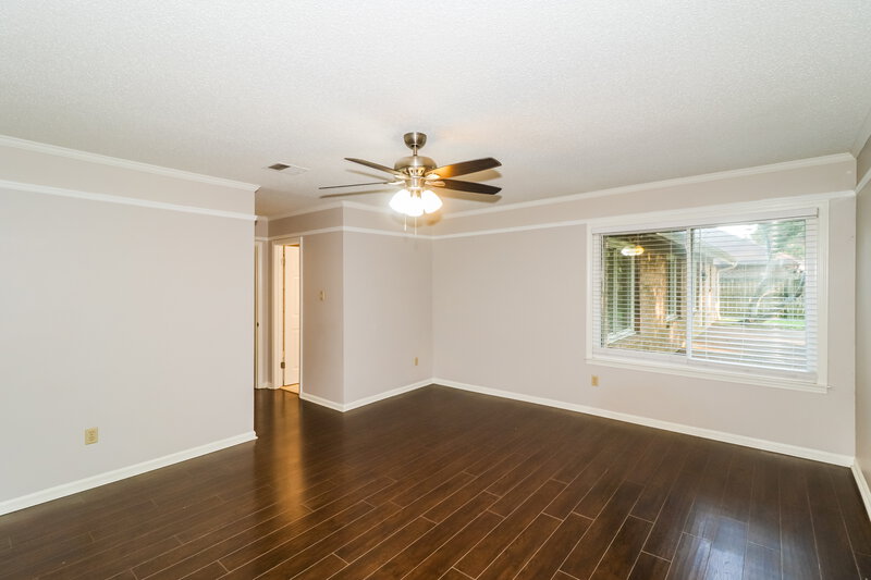 1,985/Mo, 2209 Burlingate Dr Memphis, TN 38016 Main Bedroom View